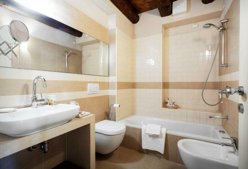 غرفة قياسية, Corte Dei Soavi