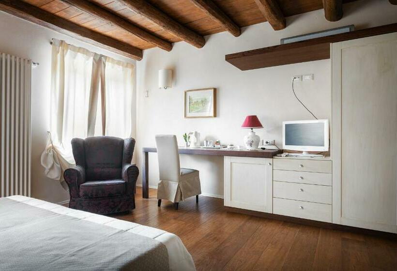 غرفة قياسية, Corte Dei Soavi