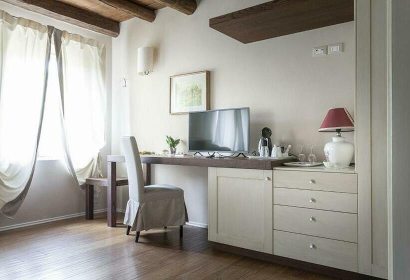 غرفة قياسية, Corte Dei Soavi