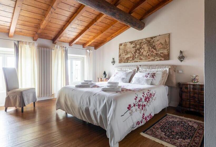 غرفة قياسية, Corte Dei Soavi