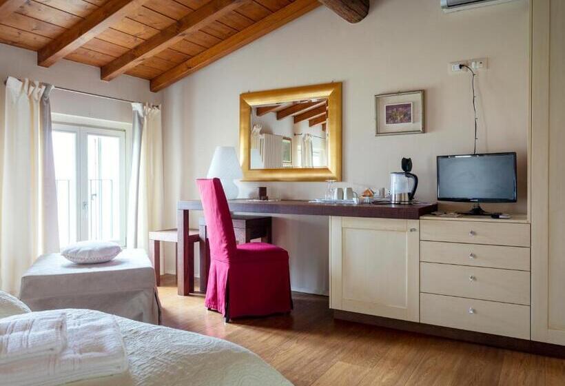 غرفة قياسية, Corte Dei Soavi