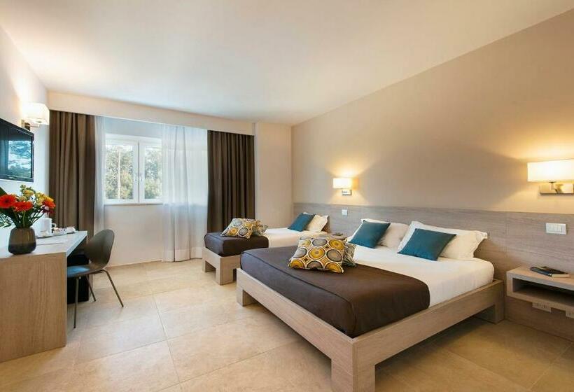 Quarto Triplo Clássico, Dimorae Rooms And Suites   Apartments