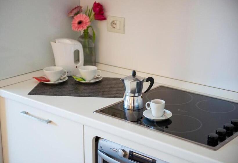 标准三人间, Dimorae Rooms And Suites   Apartments