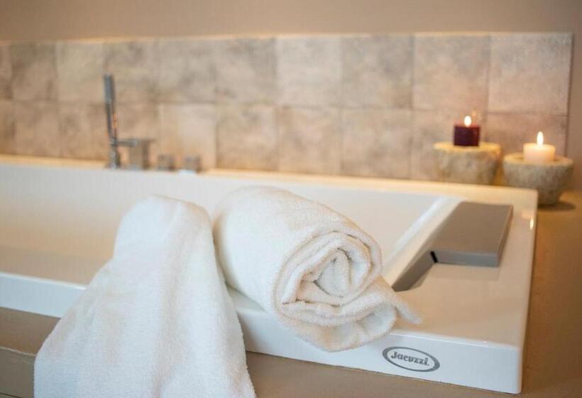Júnior Suíte com Hidromassagem, Dimorae Rooms And Suites   Apartments