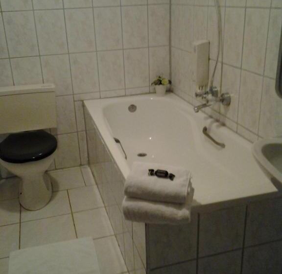 اتاق استاندارد, Dupuis