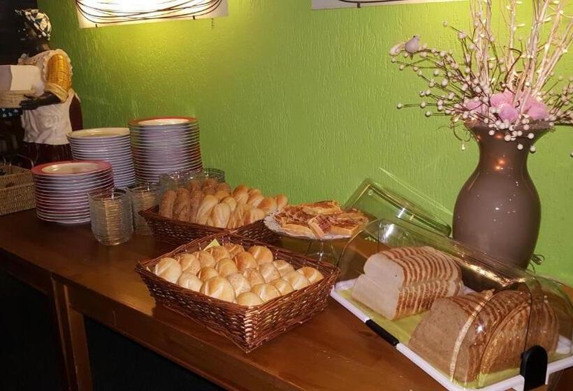 اتاق خانوادگی, Dupuis