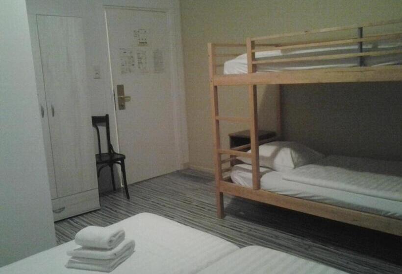 اتاق خانوادگی, Dupuis