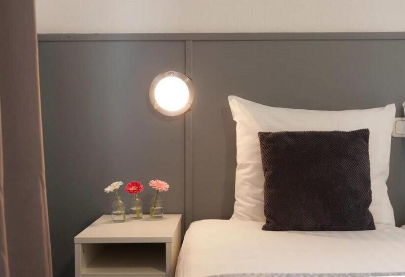 اتاق استاندارد با تختخواب دوطبقه و حمام مشترک, Dupuis