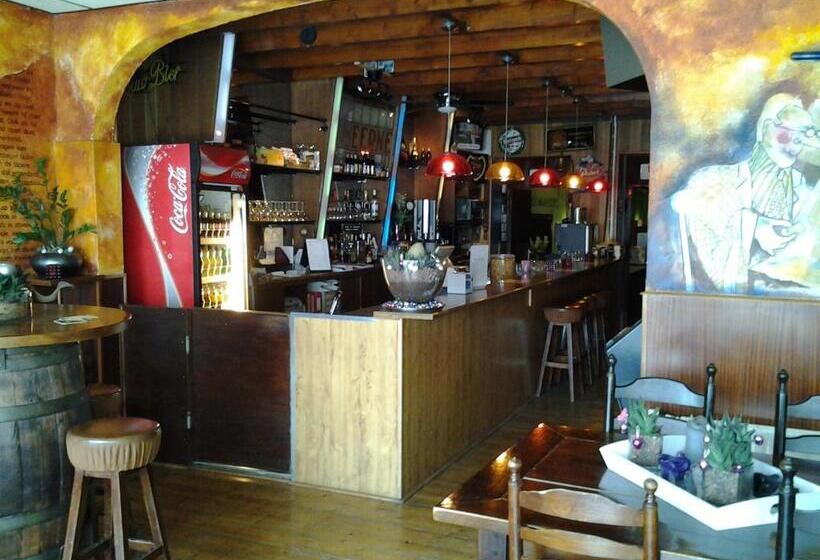 اتاق استاندارد با تختخواب دوطبقه و حمام مشترک, Dupuis