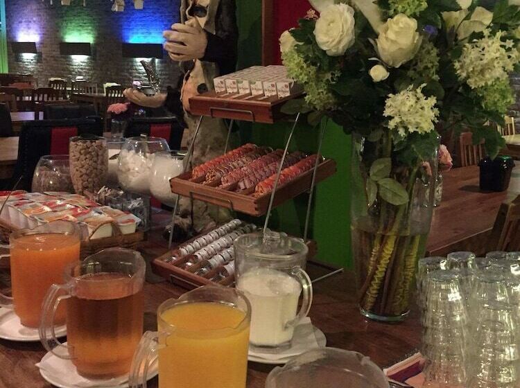 اتاق خانوادگی, Dupuis