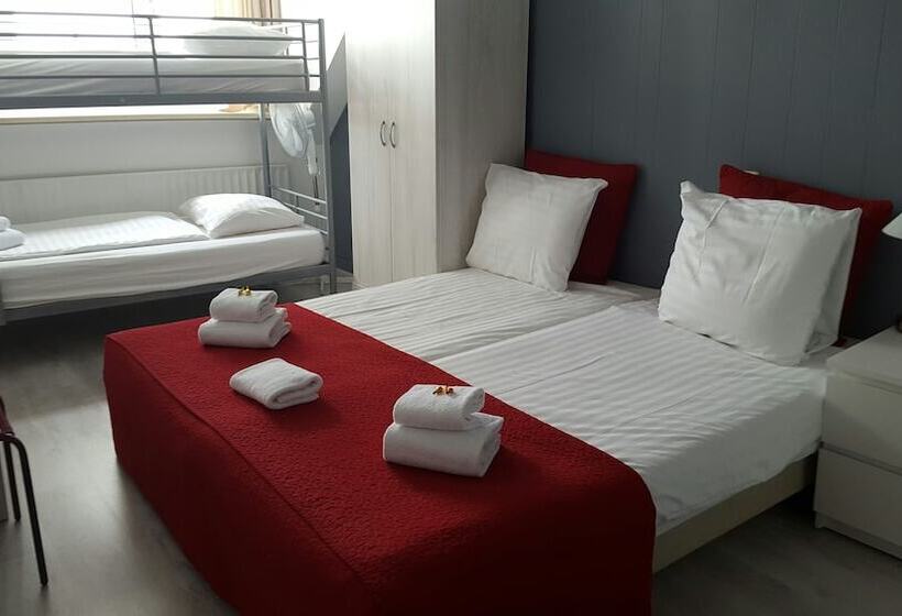 اتاق خانوادگی, Dupuis