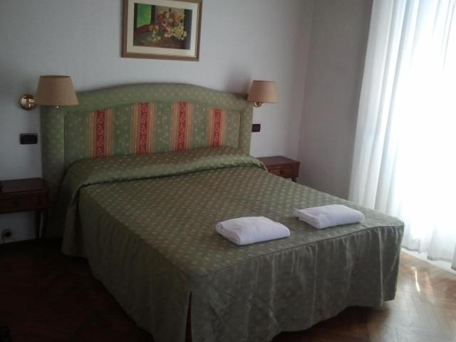 Habitació Superior, Ely