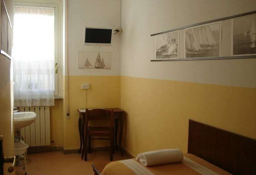 Habitación Estàndard Individual, Ely