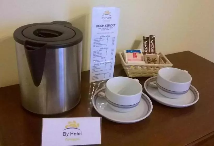 スタンダード４人部屋, Ely