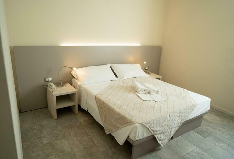 스탠다드 룸, Europa