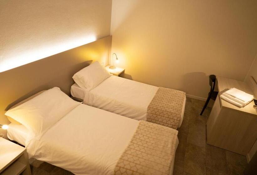 스탠다드 룸, Europa