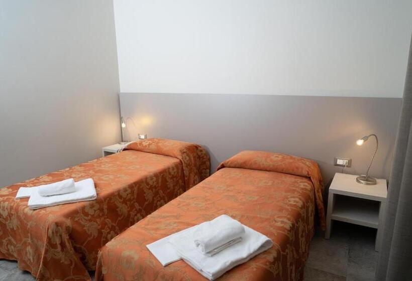 스탠다드 룸, Europa