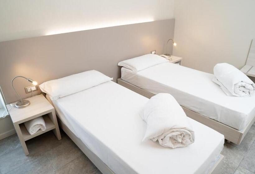 스탠다드 룸, Europa