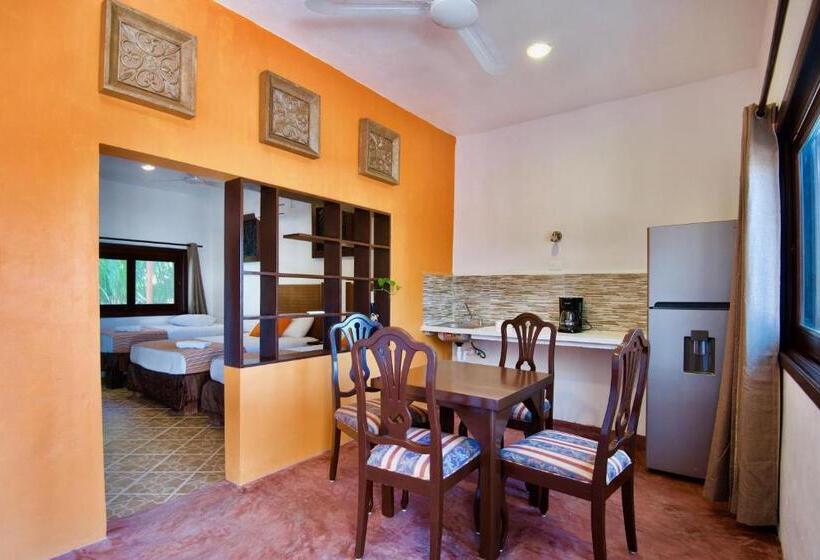 جناح جونيور, Golden Paradise Town