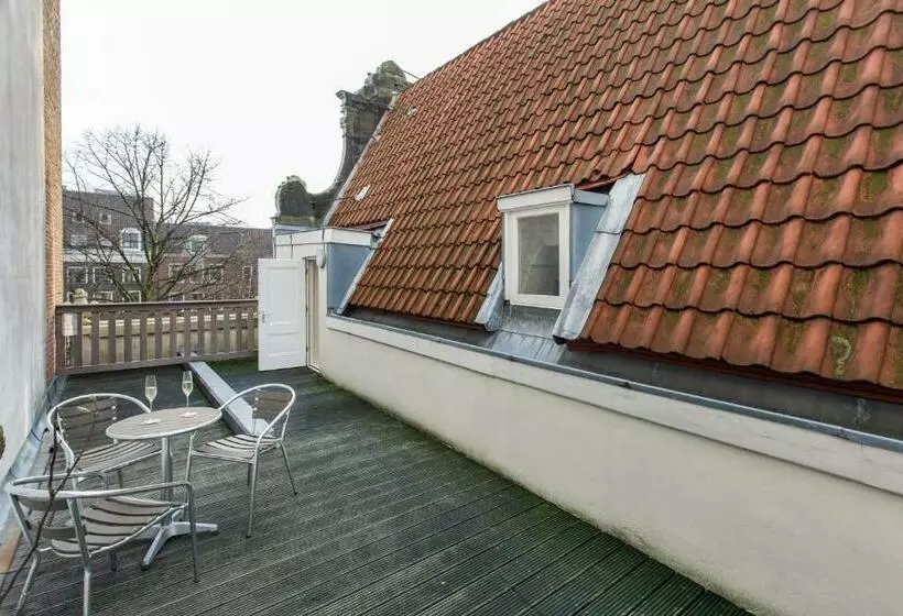 1 Bedroom Penthouse Apartment