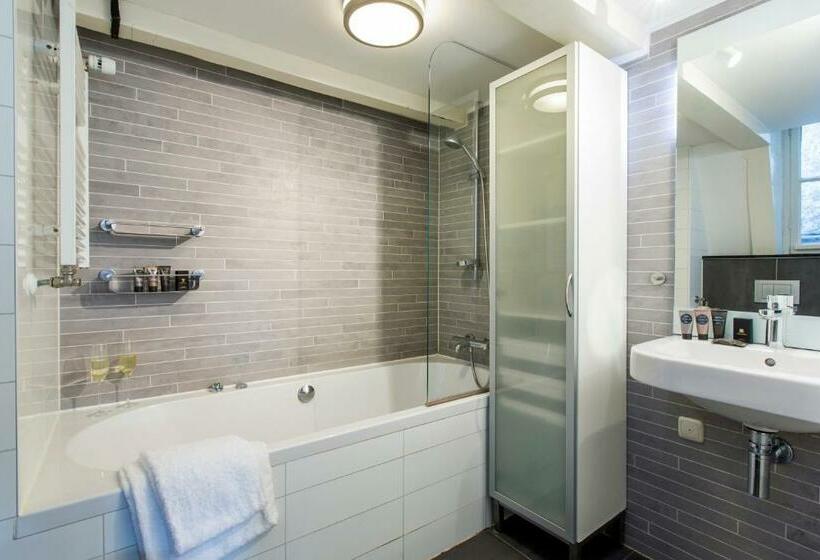 1 Bedroom Penthouse Apartment, Grand Canal Boutique