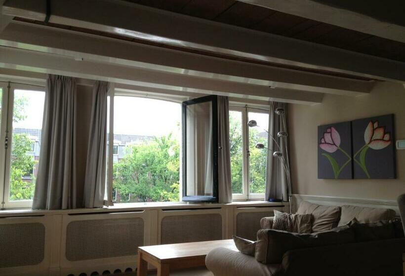 1 Bedroom Penthouse Apartment, Grand Canal Boutique