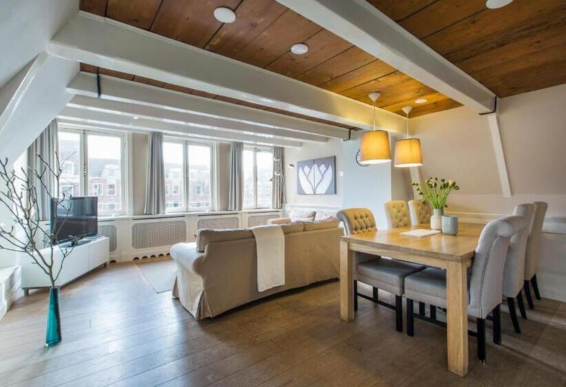 1 Bedroom Penthouse Apartment, Grand Canal Boutique