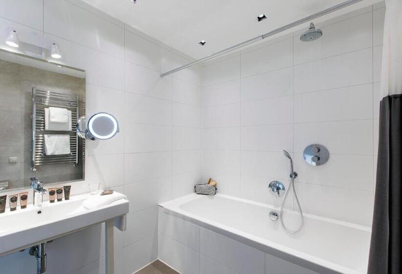 اتاق لوکس با چشمانداز, Grand Canal Boutique