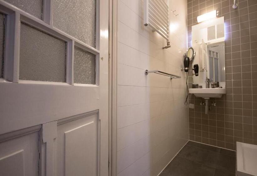 اتاق راحتی, Grand Canal Boutique