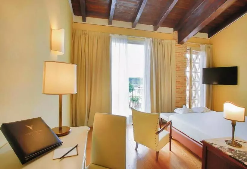 Standard Room Lake View