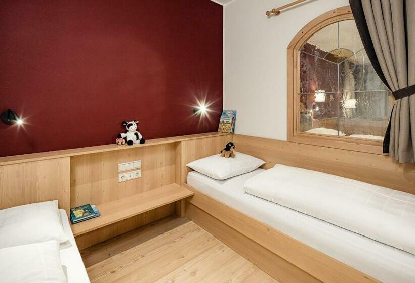 Family Suite, Masl