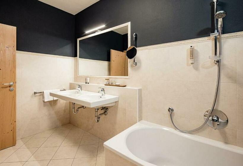 スイート（家族用）, Masl