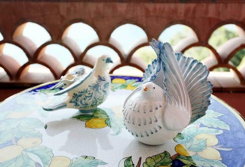 غرفة قياسية رباعية مطلة على البحر, Mendolia Beach