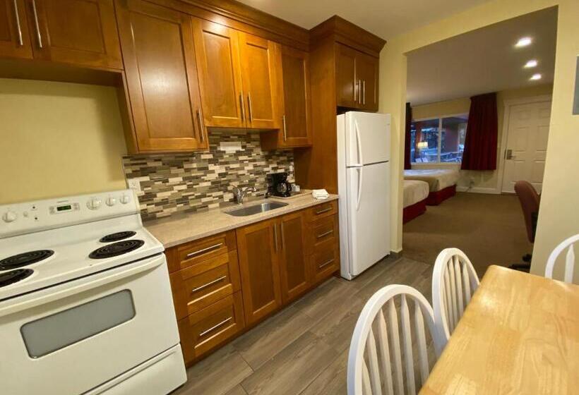 Familjesvit, Sahara Courtyard Inn Osoyoos