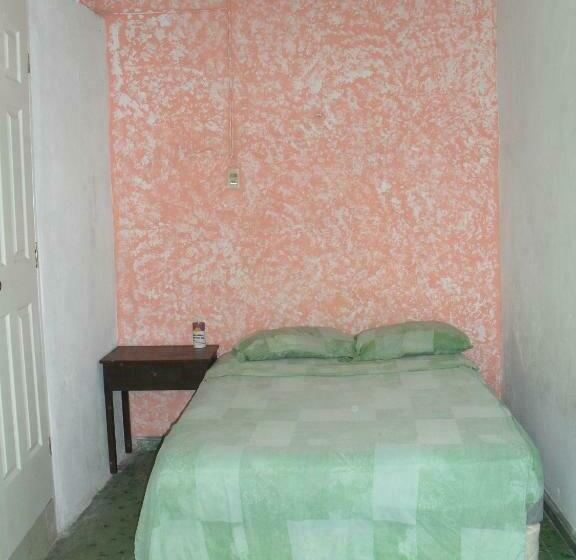 חדר בסיסי, San Jose