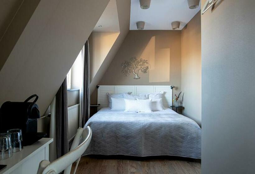 Quarto Estandar, Schippershuis Terherne