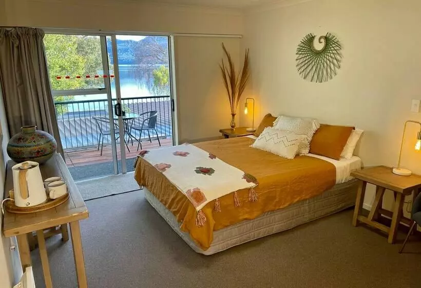 スタンダードトリプルルーム, Te Anau Lakefront Backpackers