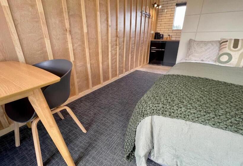 חדר סטנדרט לשלושה, Te Anau Lakefront Backpackers