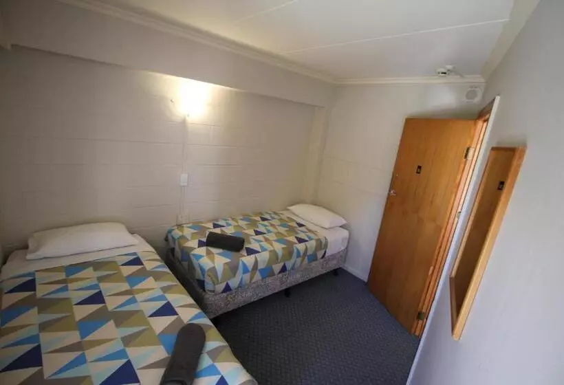 バス共有のスタンダードルーム, Te Anau Lakefront Backpackers