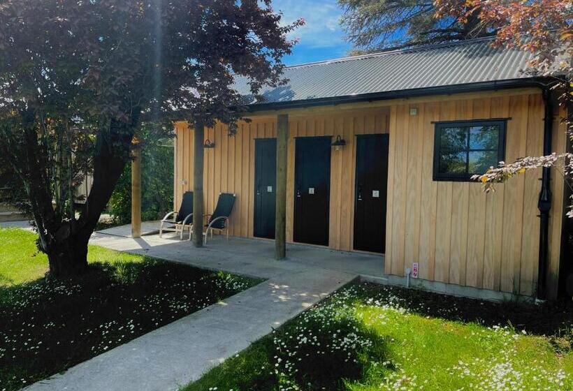 בקתה, Te Anau Lakefront Backpackers