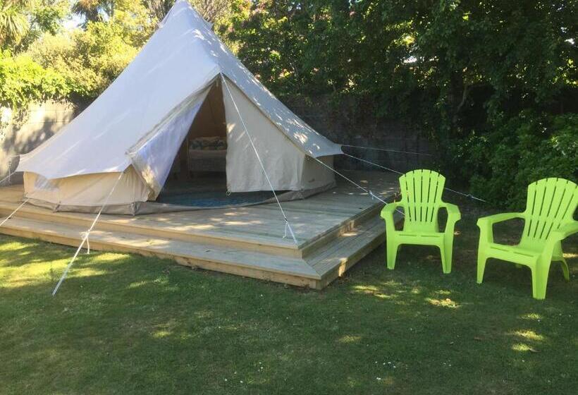 Кровать в Общей Комнате, Te Anau Lakefront Backpackers