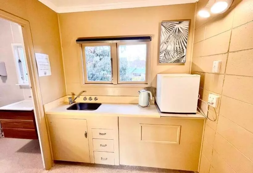 スタンダード4人部屋, Te Anau Lakefront Backpackers