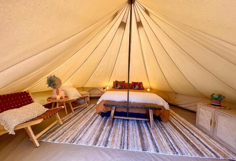 Standard Tent, Te Anau Lakefront Backpackers