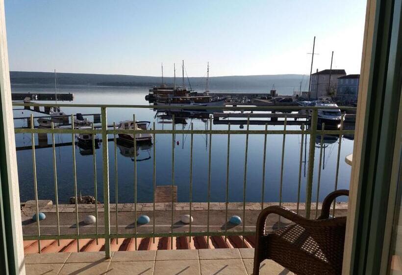 スタンダードルーム, Televrin