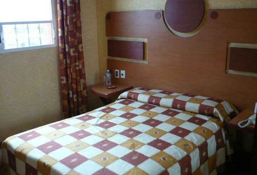 スタンダードルーム, Universal