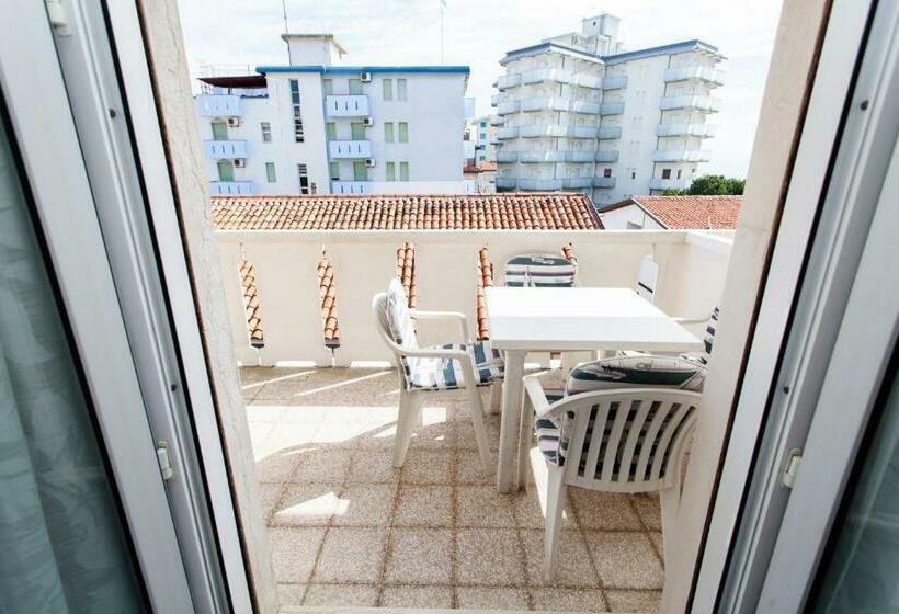 带阳台的豪华间, Villa Sorriso