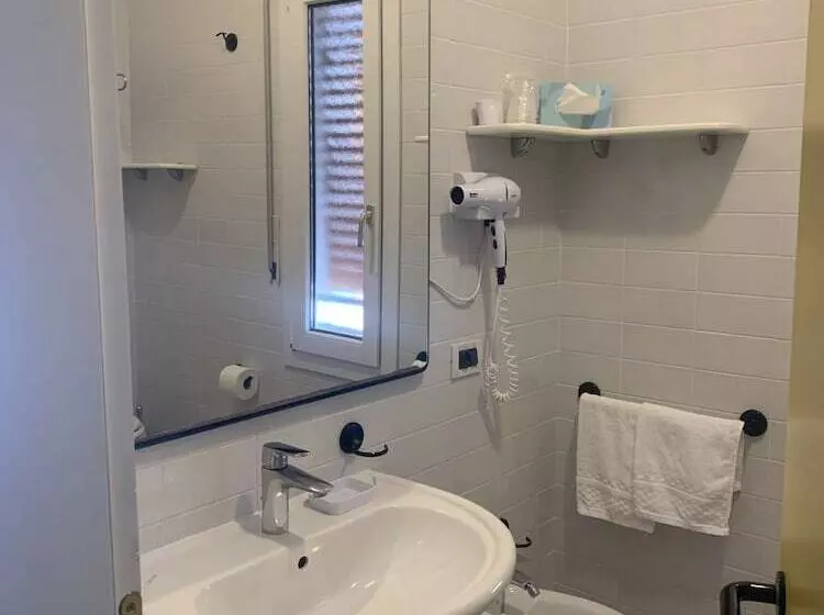 ベーシック４人部屋, Villa Sorriso