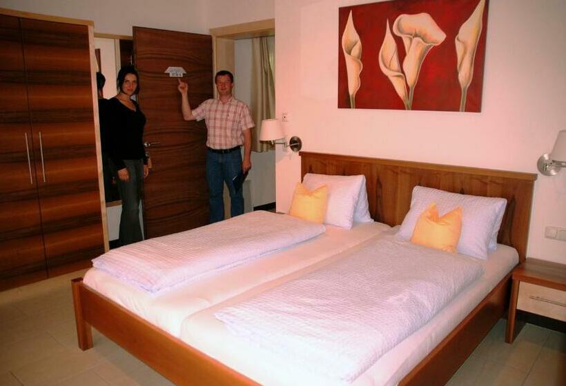 스탠다드 발코니 룸, Panoramahotel Burgeck