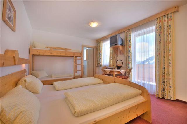 Номер Стандарт с Балконом, Panoramahotel Burgeck