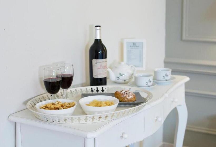 חדר דלוקס לארבעה, Ruins B&b